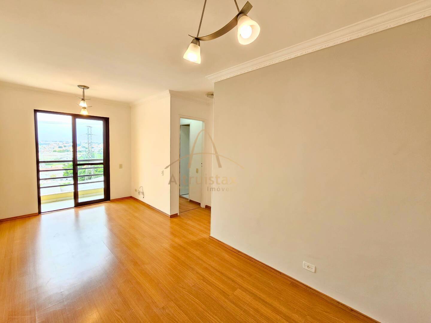 Apartamento à venda com 2 quartos, 58m² - Foto 3