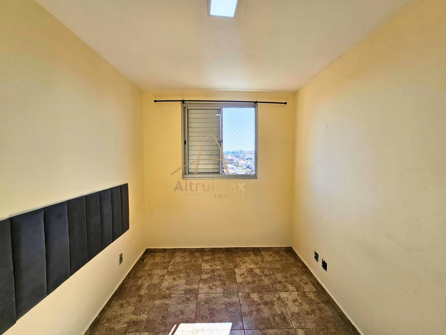 Apartamento à venda com 2 quartos, 52m² - Foto 11