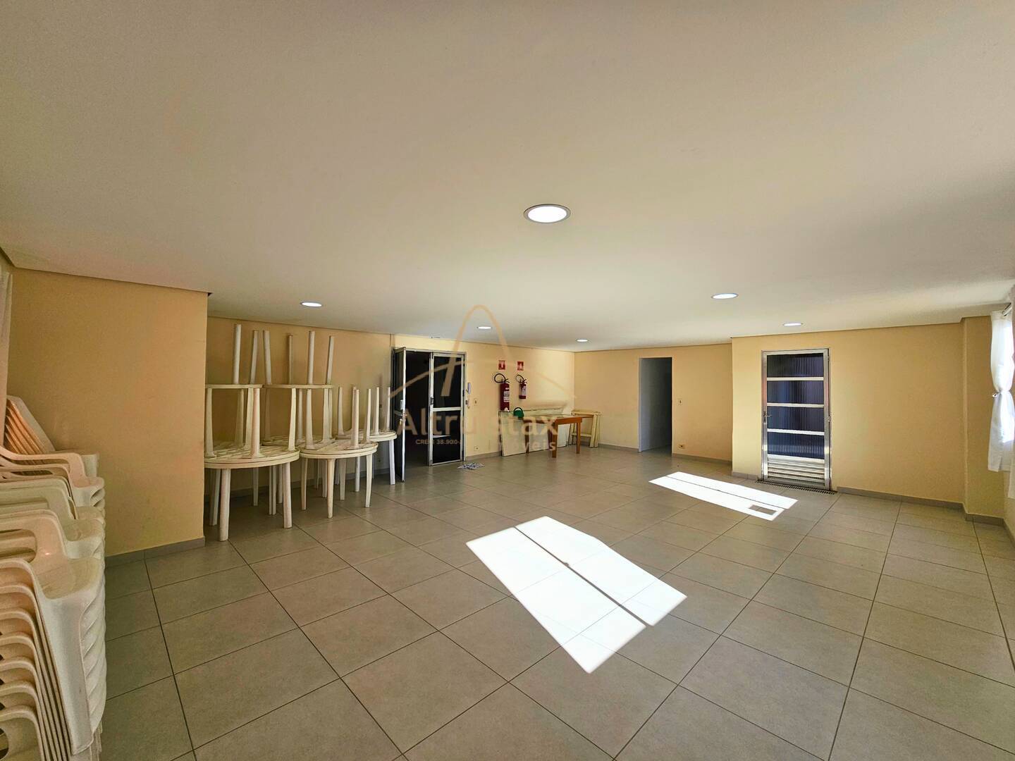 Apartamento à venda com 3 quartos, 80m² - Foto 25