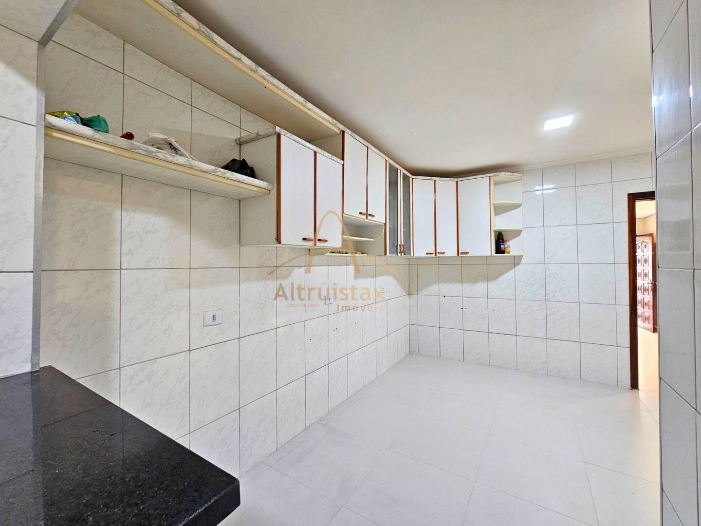 Casa à venda com 3 quartos, 111m² - Foto 14