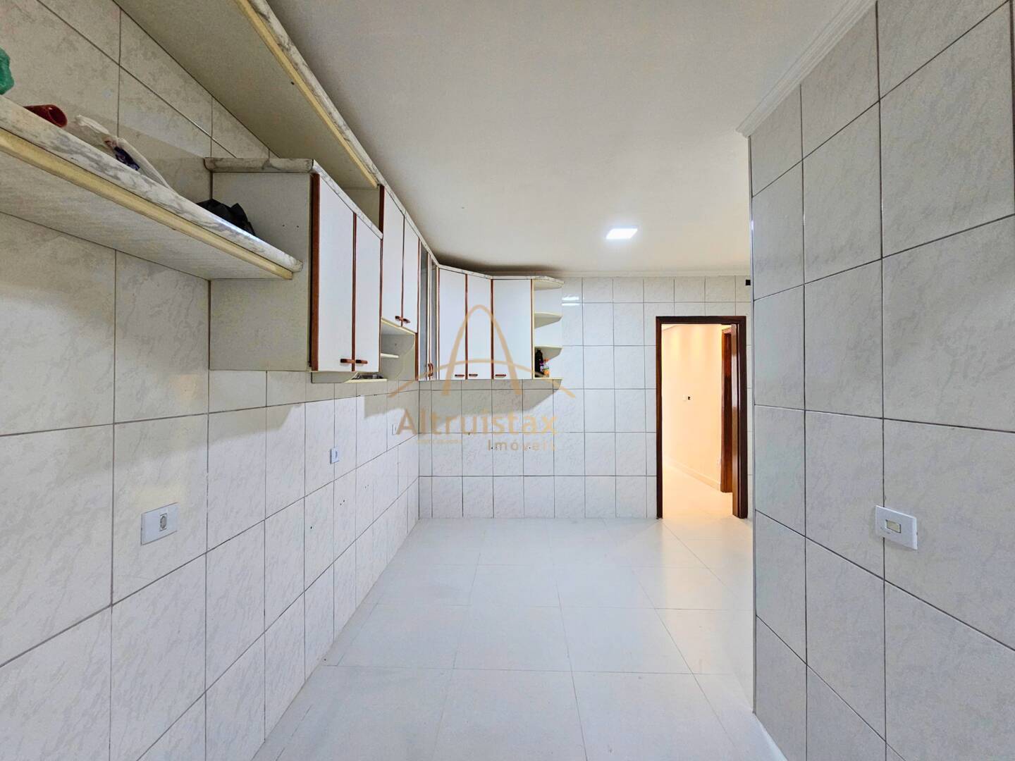 Casa à venda com 3 quartos, 111m² - Foto 17