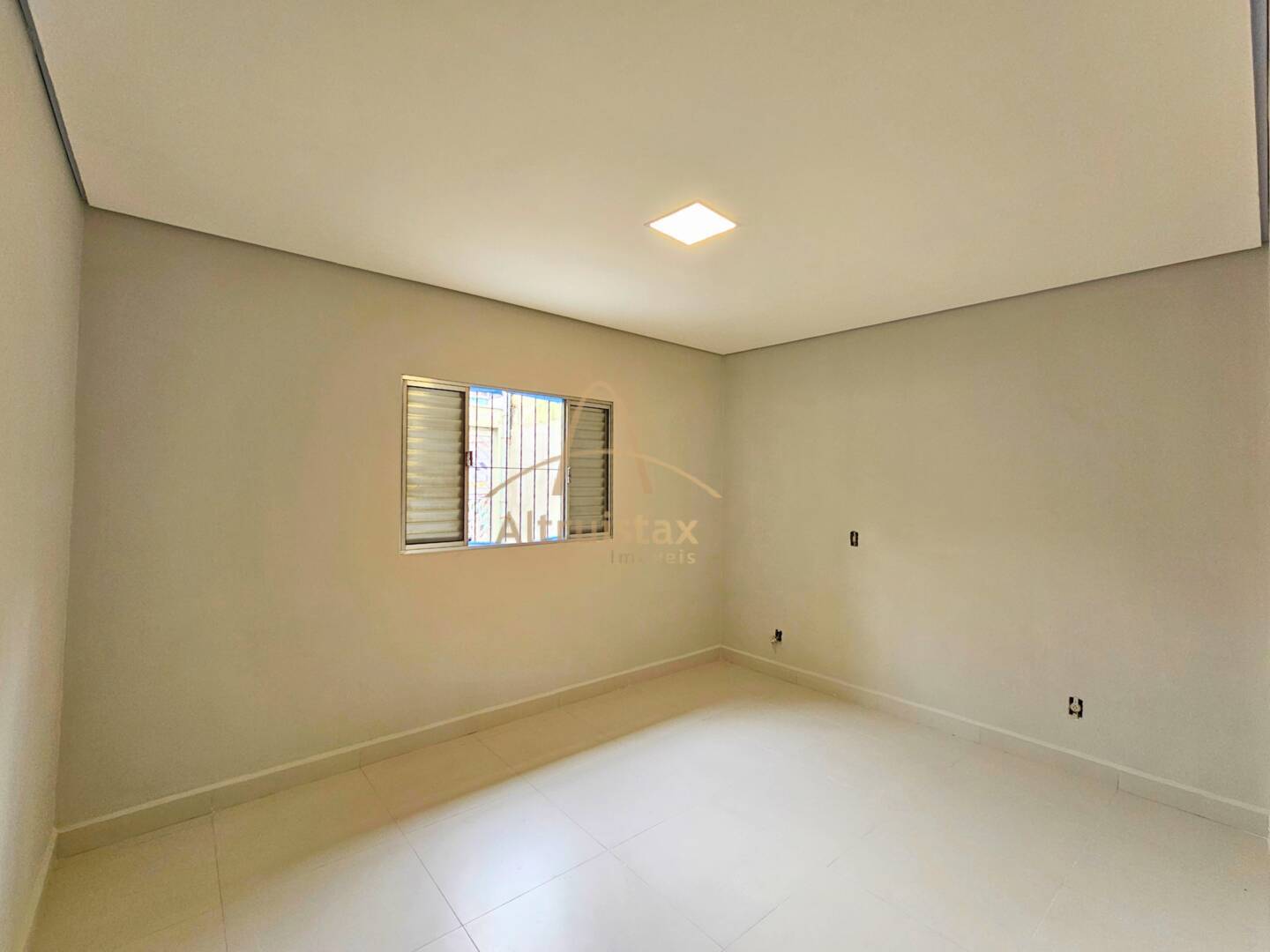 Casa à venda com 3 quartos, 111m² - Foto 9