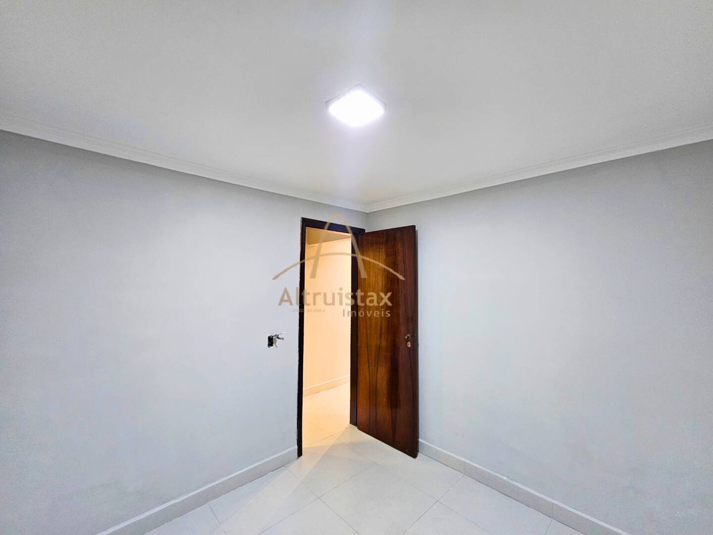 Casa à venda com 3 quartos, 111m² - Foto 13